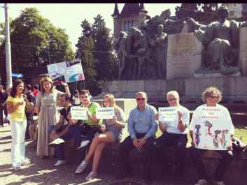 2012–09–08  📸<br> Protestaktion Freilassung des Mörders Ramil Safarov